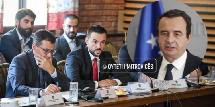Nënkryetari Arian Tahiri ia numëron kryeministrit Kurti gjithë projektet që nuk u realizuan në Mitrovicë