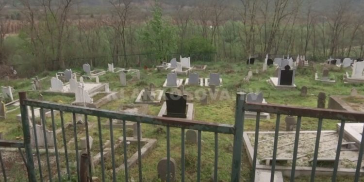 Varroset, pa kokë, viktima e Pazarit në Mitrovicë