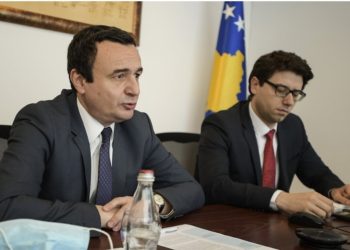 Kurti për gjuajtjen me miell ndaj Muratit: Po bëhet prej inatit