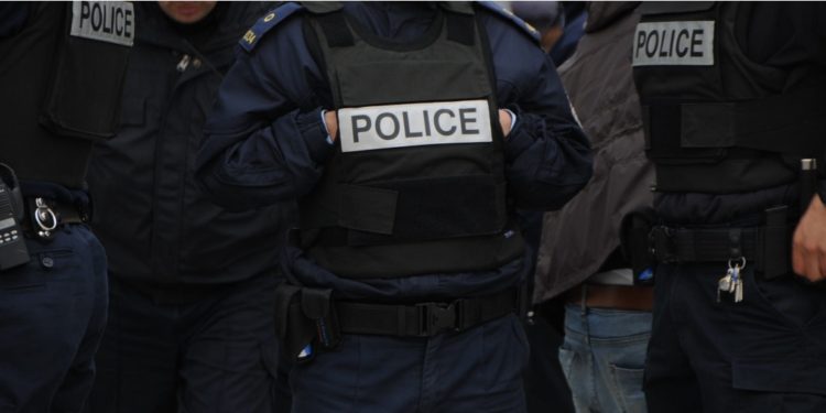 Theren me thikë tre pjesëtarë të Policisë së Kosovës në Prizren, njëri nga dërgohet me urgjencë për në QKUK