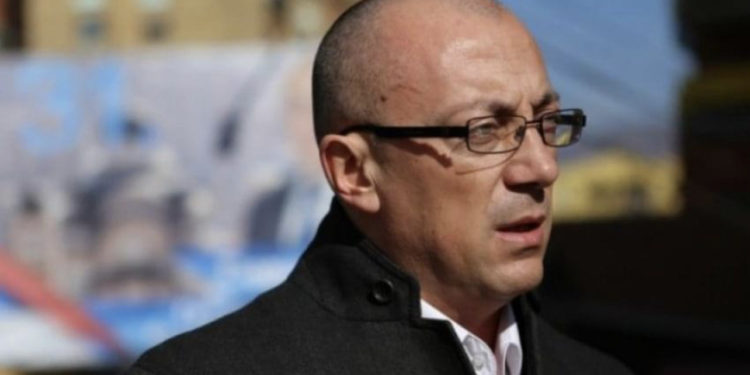 Rakiq: Nëse nis konfiskimi i targave KM, i bllokojmë hyrje-daljet në veri