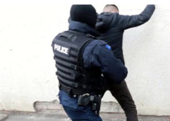 Kapet pas 5 muajsh i riu që dyshohet se ngacmoi seksualisht një 47-vjeçare në Mitrovicë, Prokurori e liron