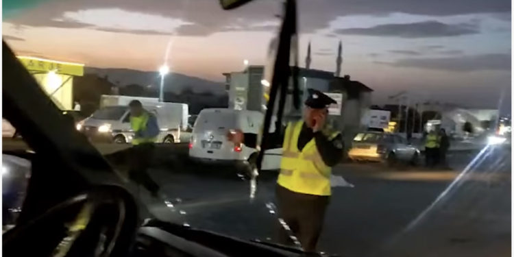 Mësohen emri dhe mosha e personit që u shkel nga dy vetura në magjistralen për Mitrovicë