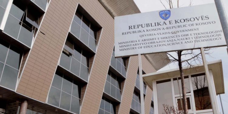 SINJALI I FUNDIT | Këto janë datat për zëvendësimin e orëve 👇