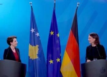 Baerbock: Serbia nuk mund të hyjë në BE pa njohur Kosovën