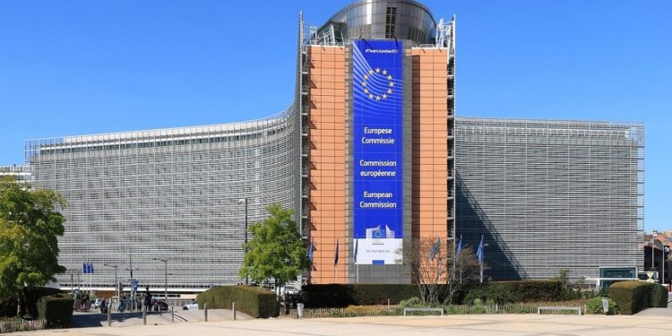 REL: Franca kushtëzon liberalizimin e vizave