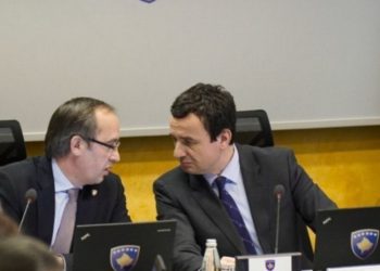 Hoti-Kurtit: Nëse rrezikoni mbështetjen e SHBA-së do të detyroheni t’i lironi zyrat për ata që e ruajnë miqësinë