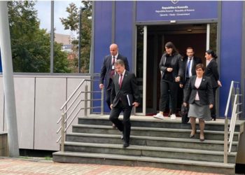 Lajçak: Marrëveshjen finale duhet ta përcaktojnë Kosova dhe Serbia