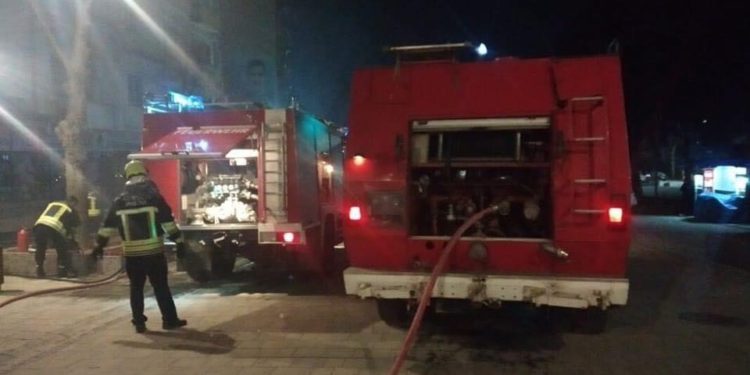 Një tjetër veture që i ndërroi targat në RKS i vihet flaka në veri