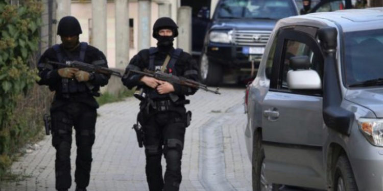 Policët e EULEX nisin patrullimet në këmbë nëpër Veri