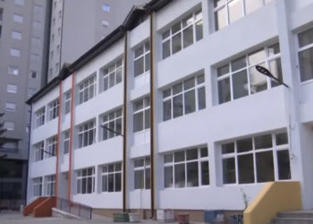 “Askush” nuk dëshiron të bëhet drejtor shkolle në Mitrovicë, dështon sërish konkursi