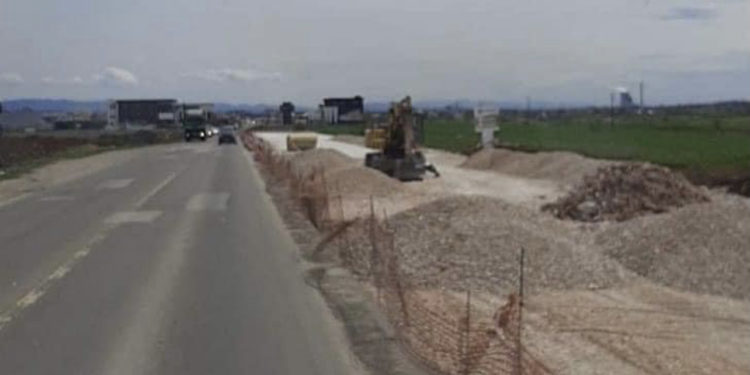 Një këmbësor goditet nga vetura në magjistralen Mitrovicë- Prishtinë