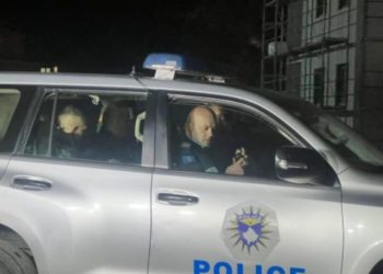 Zhvillime para shtëpisë së pleqve, pronari kërcënohet nga familjari i infermieres – ndërhyn policia