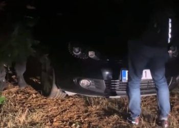 Të shtëna me armë zjarri në Veri, brohoritet “U kthyem, Kosova është Serbi” (VIDEO)
