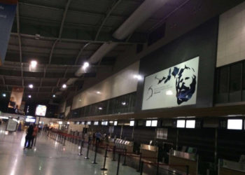 LIVE| Kërcënimi për bombë, mbyllet përkohësisht aeroporti