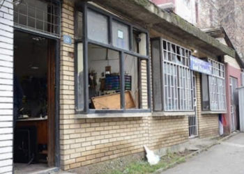 LAJMI I FUNDIT: Dëmtohen xhamat e tri lokaleve në Lagjen e Boshnjakëve