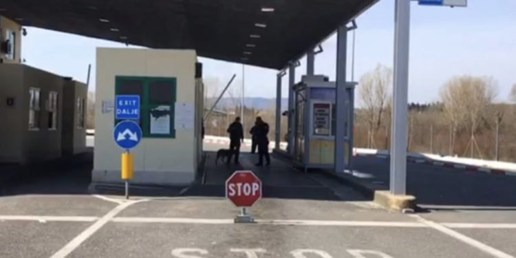 Pikat kufitare në Jarinë dhe Bërnjak ende të mbyllura