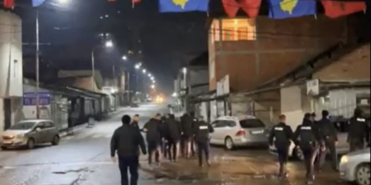 Mësohet mosha dhe detaje për policin që u plagos në veri