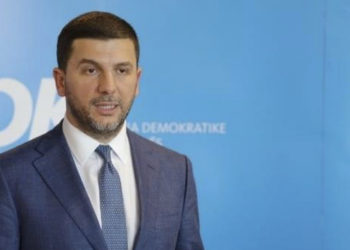 Krasniqi: Qeveria të mos fshihet pas KFOR-it, por të zbatojë Kushtetutën dhe ligjet në fuqi
