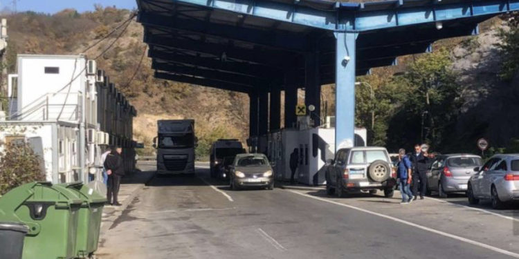 Qeveria e Serbisë merr vendim për zgjatjen e vlefshmërisë së targave ilegale