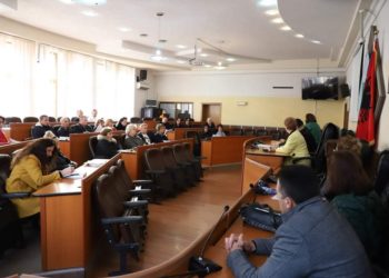 U mbajt konsultimi publik për Rregulloren për Përzgjedhjen e Mësimdhënësit të Dalluar   