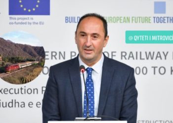 Ministri Aliu njofton se linja hekurudhore Fushë Kosovë – Mitrovicë po bëhet