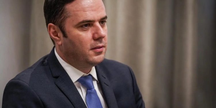 Abdixhiku pas skandalit në Spitalin e Pejës: Qeveri e paaftë, Qeveri e papërgjegjshme