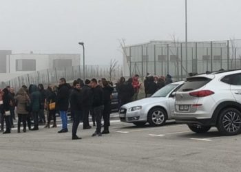 Serbët nisin të mblidhen kundër Kurtit dhe Rohde, thonë se “do të jetë protesta më e madhe ndonjëherë”