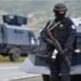 Policia e Kosovës lidh kontratë për marrjen me qera të makinerive të rënda – A po hiqen barrikadat?
