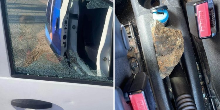 LAJMI I FUNDIT: Persona të maskuar në Zubin Potok sulmojnë ekipin e Klan Kosovës, lëndohet gazetarja dhe shoferi