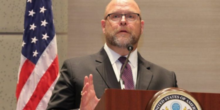 Hovenier: Veriu është pjesë e Republikës së Kosovës, Asociacioni nuk është opsional por është obligim