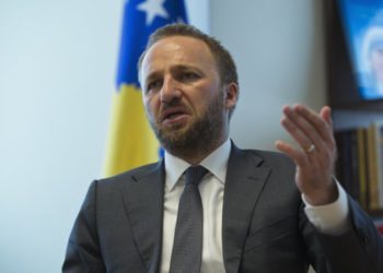 Tahiri: Osmani përdor mllefin si armë për të mbuluar deficitet politike