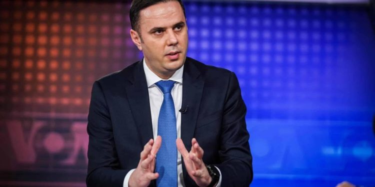 Planifikohet atentat ndaj Lumir Abdixhikut dhe disa deputetëve të LDK’së