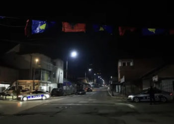 Festime me kontrast në Mitrovicë, veriu i qetë, jugu në kremte