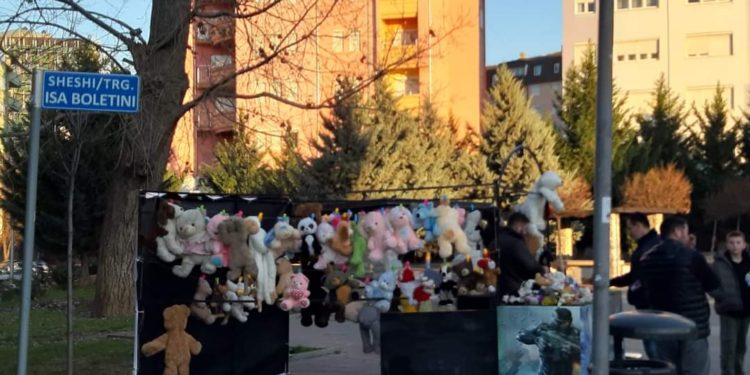 Komuna njofton shitësit në shesh: Nga data 10 janar duhet liruar hapësirat publike