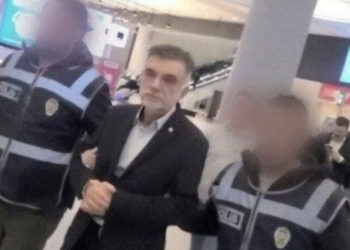 Kompleksi u shemb nga tërmeti, arrestohet ndërtuesi turk ndërsa përpiqej të ikte jashtë shtetit