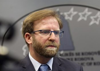 Abazi thotë se Kurti kërkoi shkarkimin e tij: Do të publikoj video të skandaleve