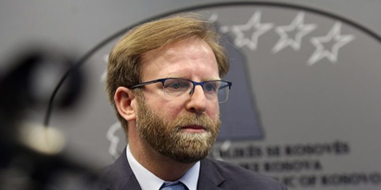 Abazi thotë se Kurti kërkoi shkarkimin e tij: Do të publikoj video të skandaleve