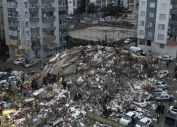 Ka shkuar në 3000 numri i personave që kanë humbur jetën në Turqi dhe Siri si pasojë e tërmetit. Prej tyre, 1762 viktima janë raportuar në Turqi.