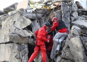 Tërmeti në Turqi, gjenden nën rrënoja trupat e familjes shqiptare