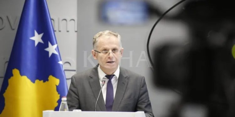 Bislimi: Marrëveshja për targa ka afat deri në fund të marsit