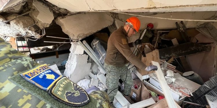 “Guxim dhe aftësi”, ambasada britanike krenare me intervenim e FSK-së në Turqi