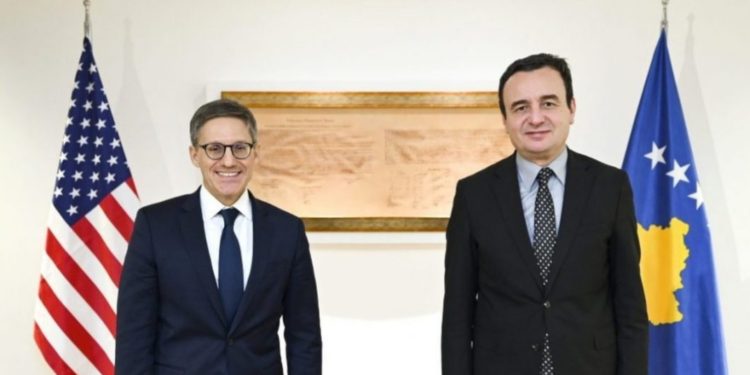 Telefonata e mbrëmjes: Kurti, Cholletit: Pranojmë planin evropian