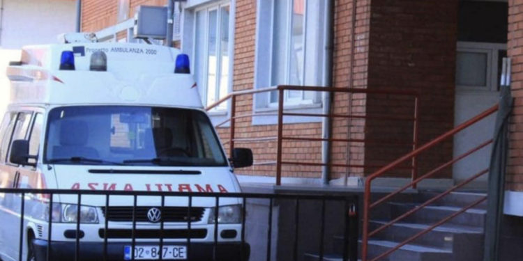 E dhimbshme: Ortopedi mitrovicas pëson infarkt, gjendja e tij është ende e rëndë