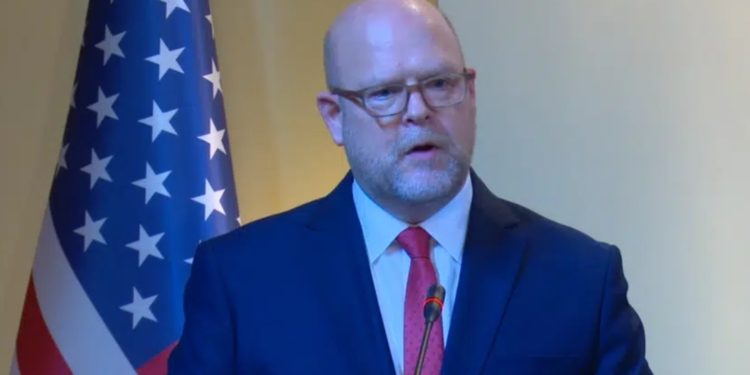 Hovenier: SHBA s’mbështet diçka që veç edhe një grimcë mund t’i ngjajë Republikës Serbe