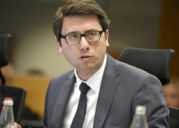 Qeveria merr një vendim për sektorin privat, ka të bëjë me rrogat e punëtorëve