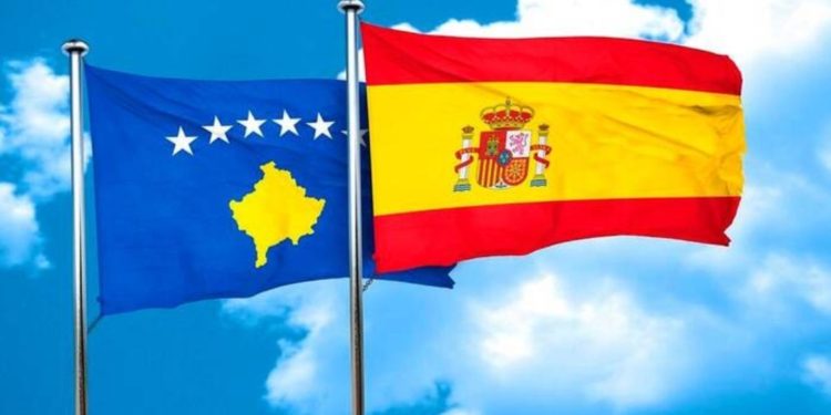 Juristi spanjoll kritikon Madridin për Kosovën: Së shpejti do të vijnë pa viza te ne