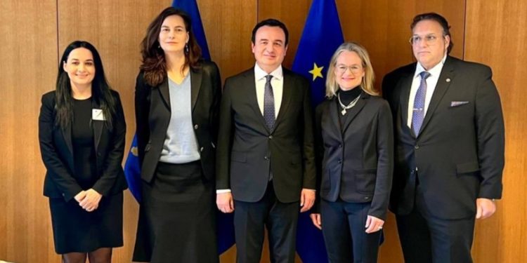 Von Cramon përkrah Kurtit: Implementimi i planit evropian do t’i hapte Kosovës rrugën për në BE