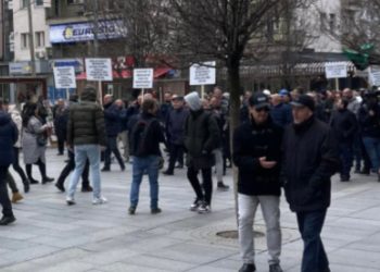 Kryesindikalisti i KEK-ut: Nëse nuk ngriten pagat, do ta lëmë Kosovën në terr