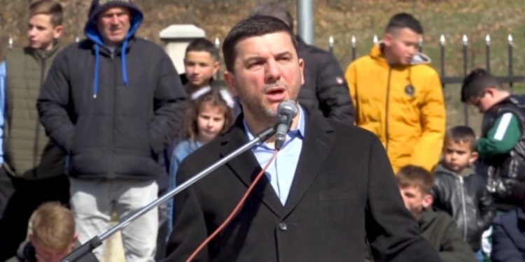 Krasniqi nga Izbica fton qytetarët në marshin e në mbështetje për ish-krerët UÇK-së
